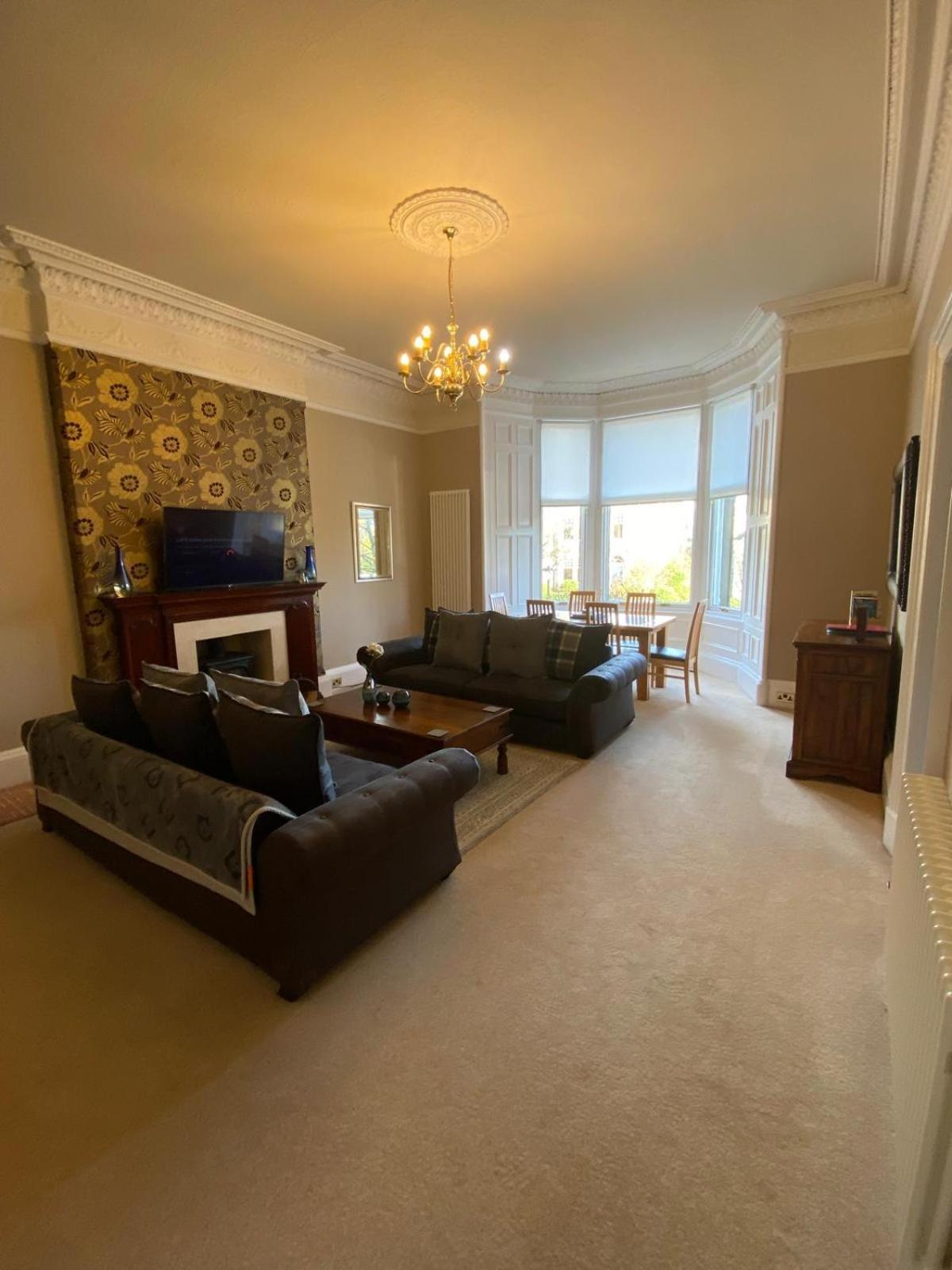 Beautiful & Bright 2 Bed Flat Murrayfield Edimburgo Exterior foto