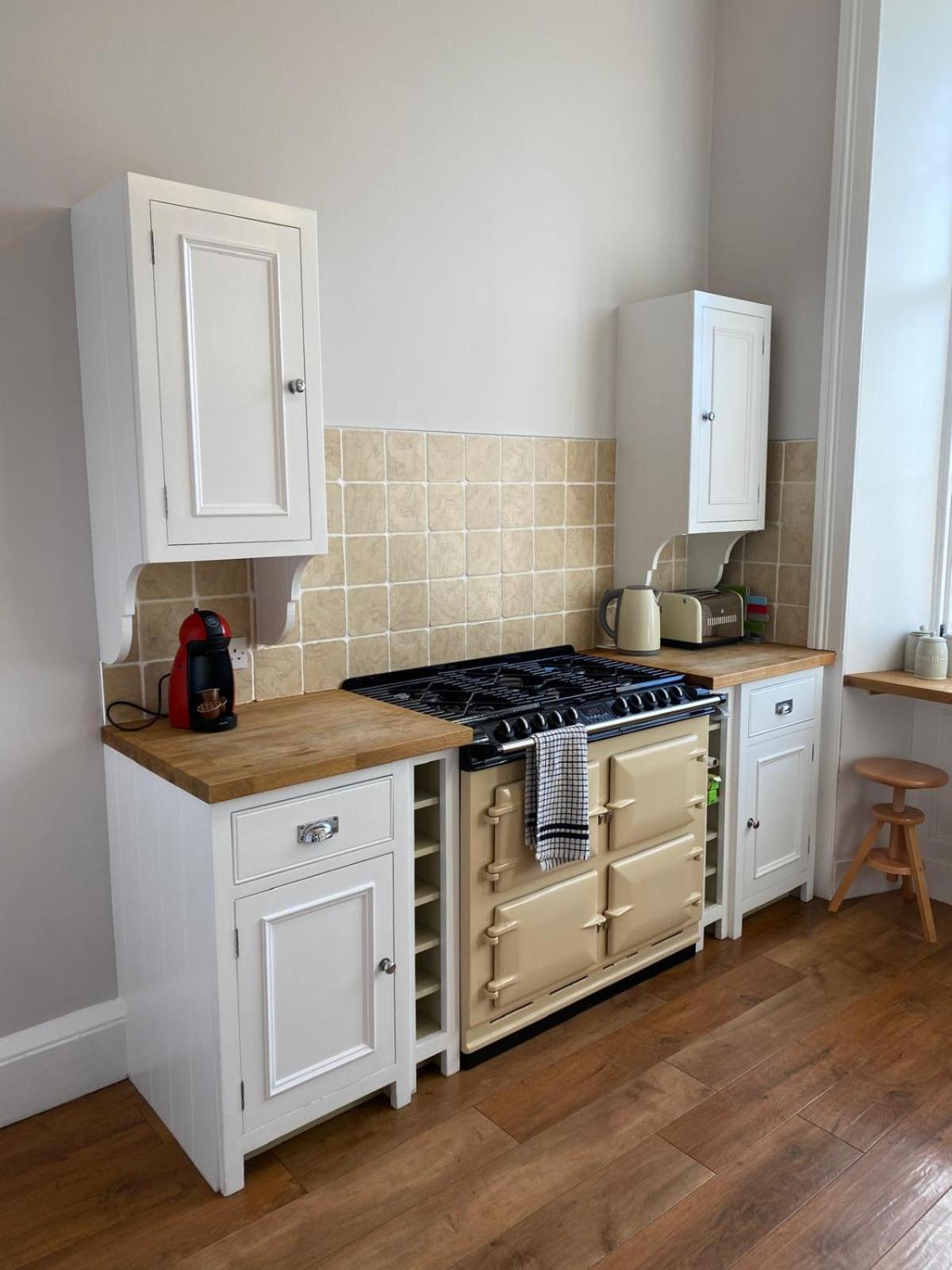 Beautiful & Bright 2 Bed Flat Murrayfield Edimburgo Exterior foto
